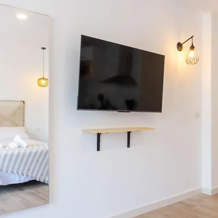 Estudio En La Costa Del Sol *